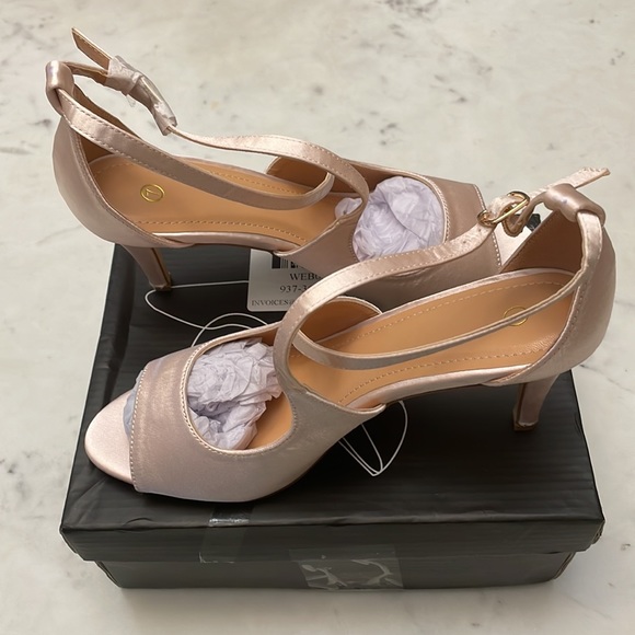 Women’s Mysoft Open Toe Stilettos, Size 7. Soft pink color. Never worn. - Picture 2 of 6